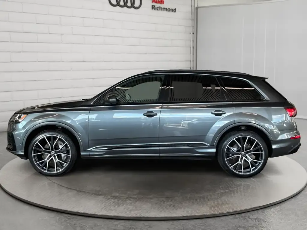 Audi Q7 2022 photo 2
