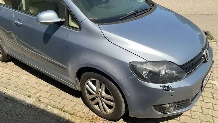 Volkswagen Golf 2010 photo 2