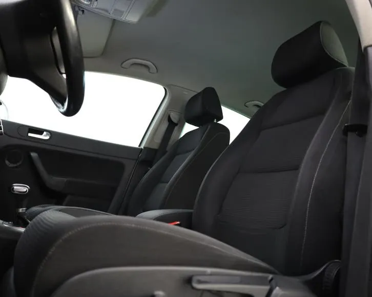 Volkswagen Golf Plus 2010 photo 2