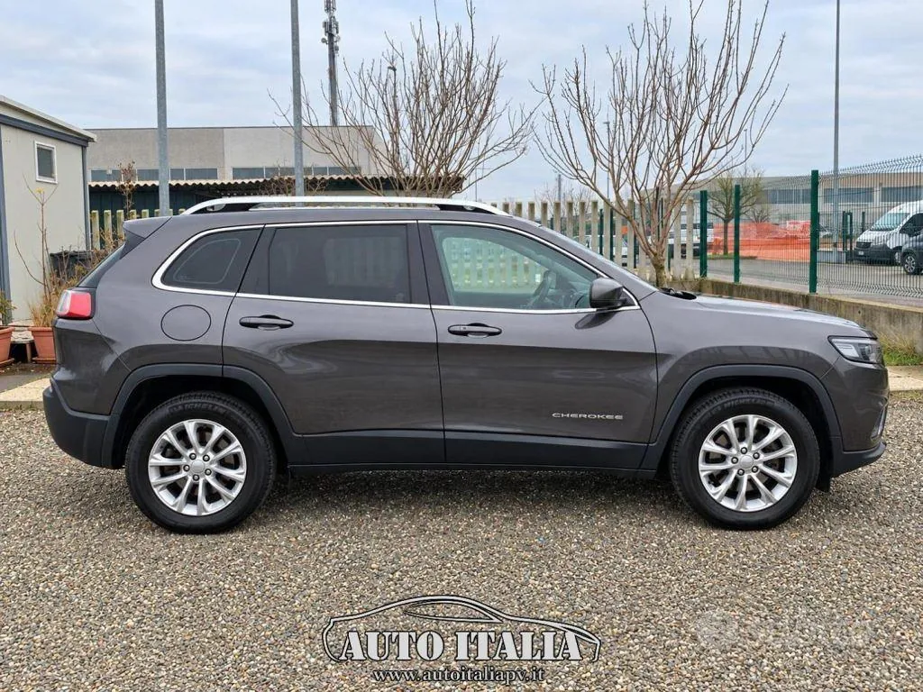 Jeep Cherokee 2019 photo 4