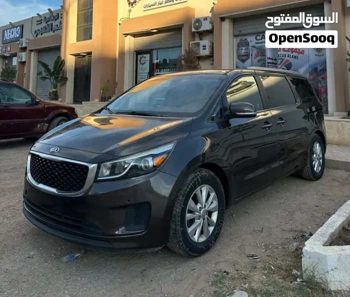 Kia Sedona 2017 photo 5