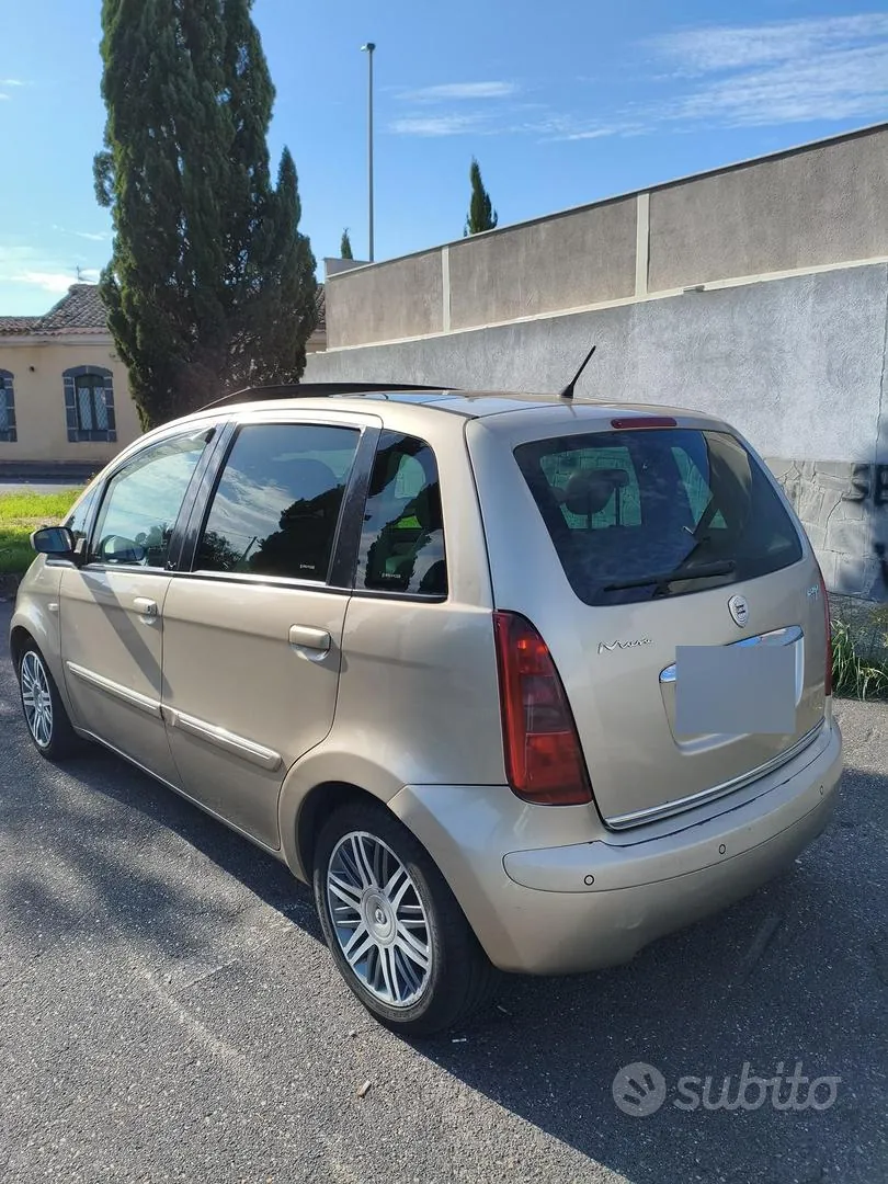 Lancia Musa 2004 photo 3