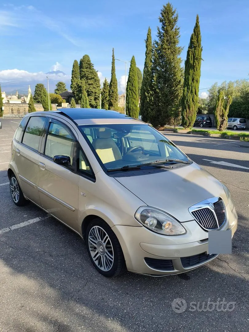 Lancia Musa 2004 photo 2
