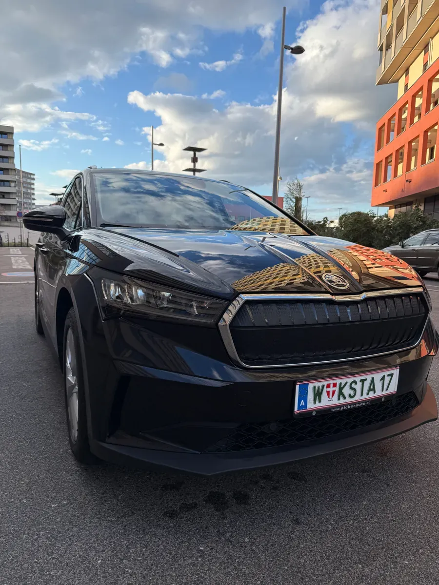 Skoda Enyaq 2023 photo 2