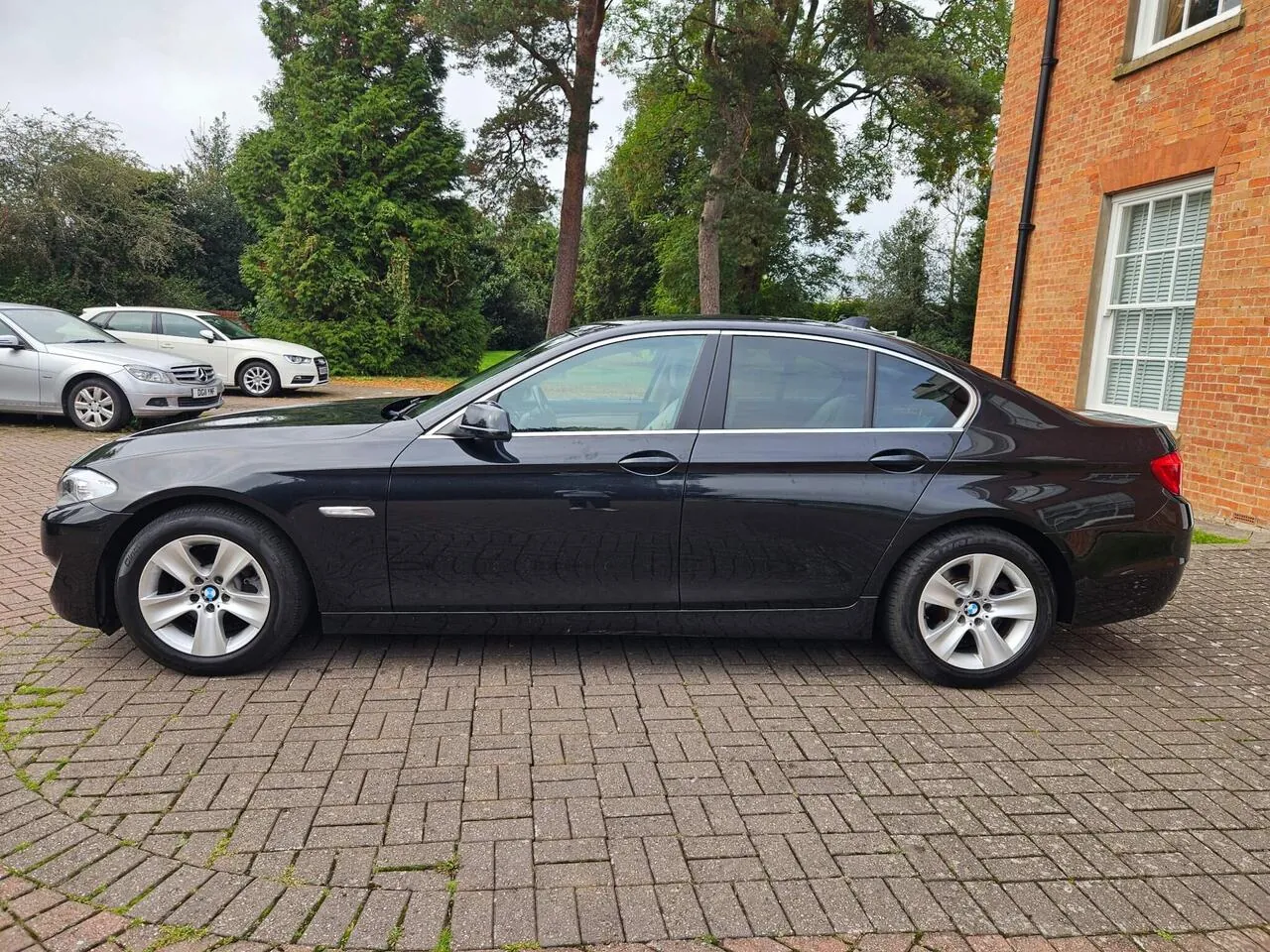 BMW 5 Series 2012 photo 5