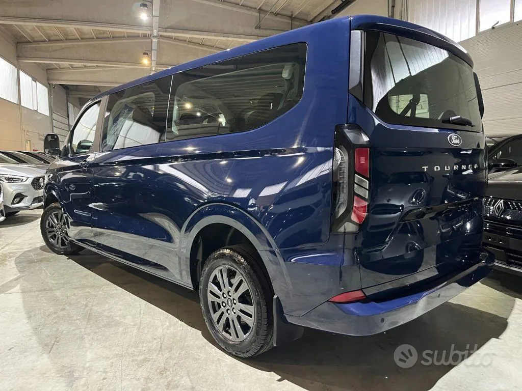 Ford Tourneo Custom 2024 photo 4