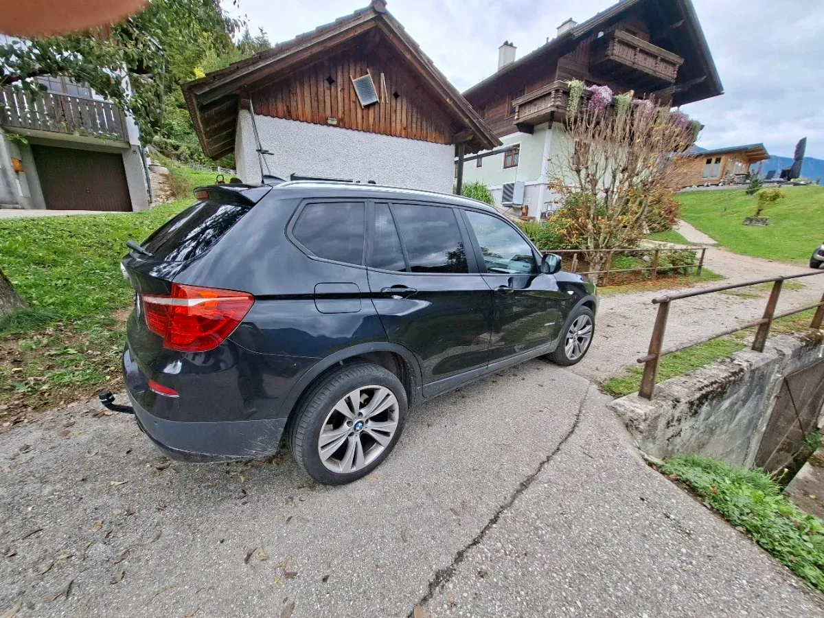 BMW X3 2011 photo 2