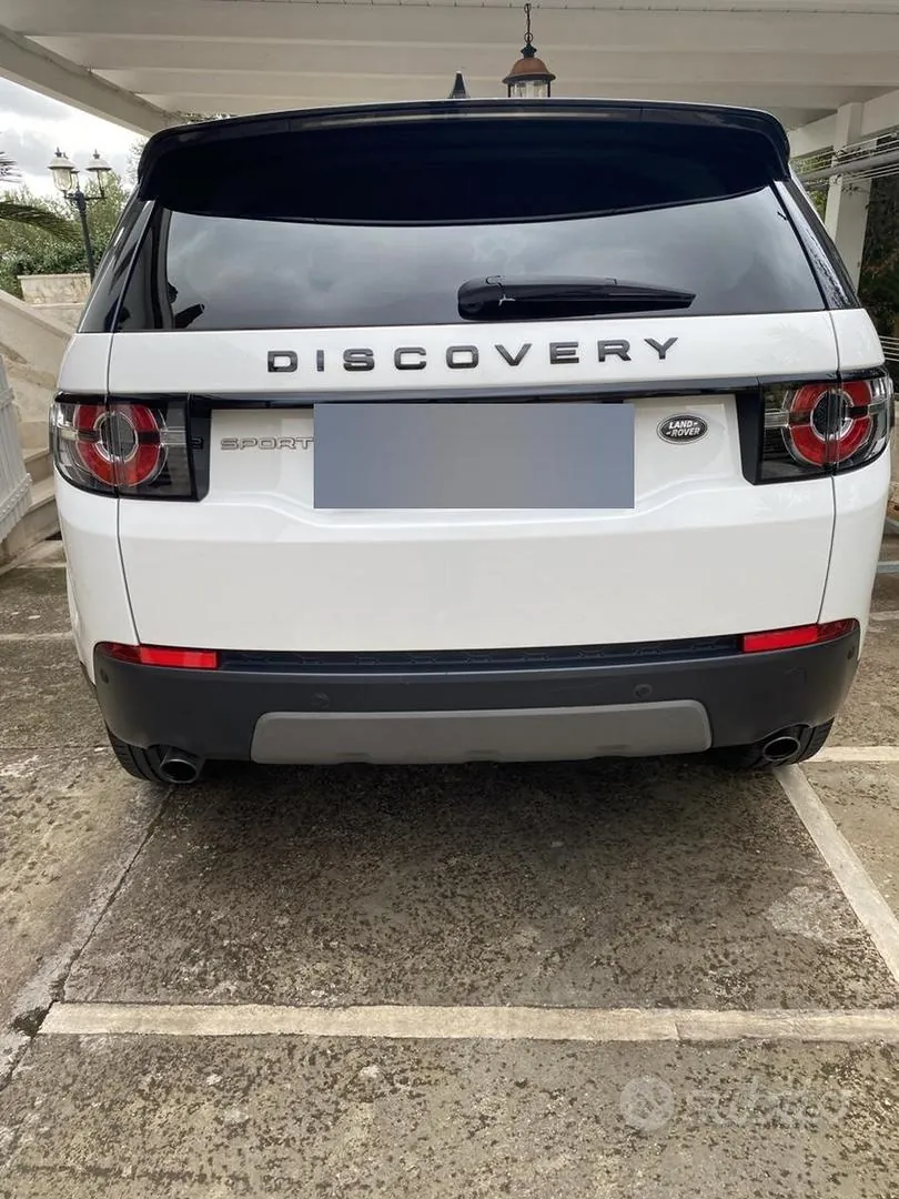 Land Rover Discovery Sport 2018 photo 3