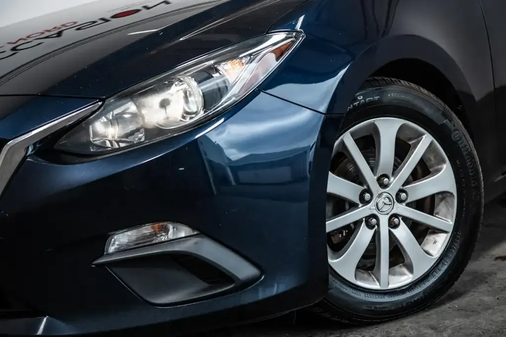 Mazda 3 2016 photo 2
