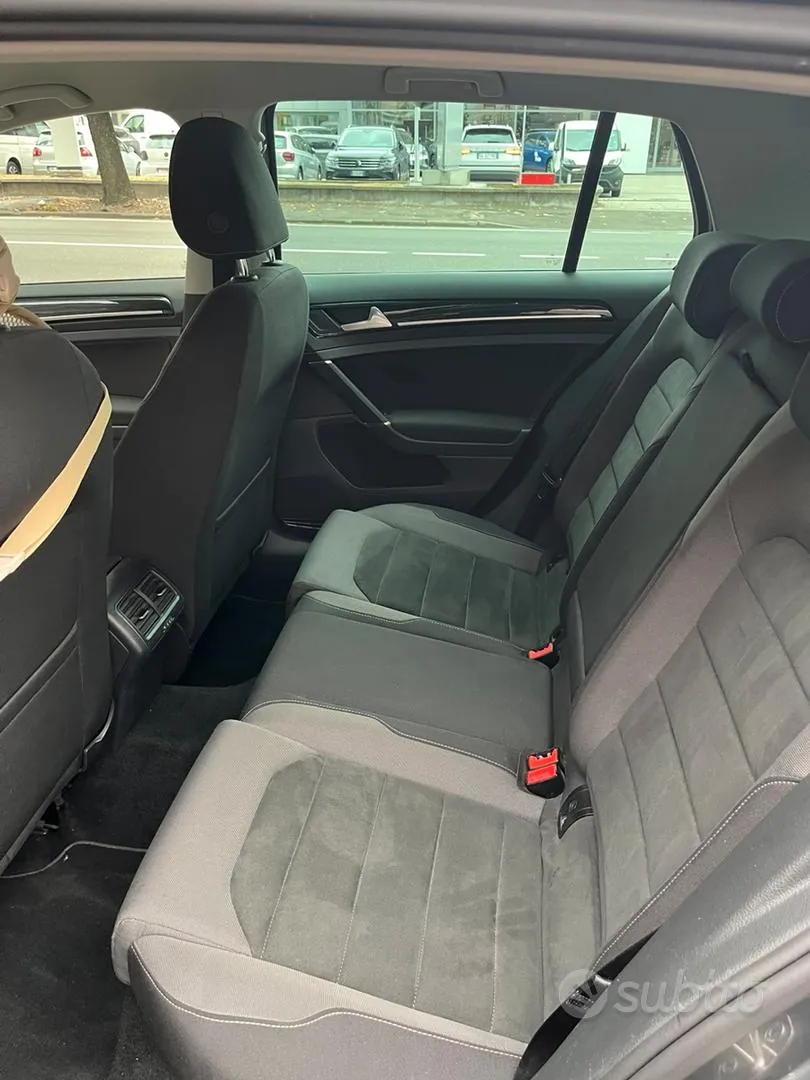 Volkswagen Golf 2018 photo 4