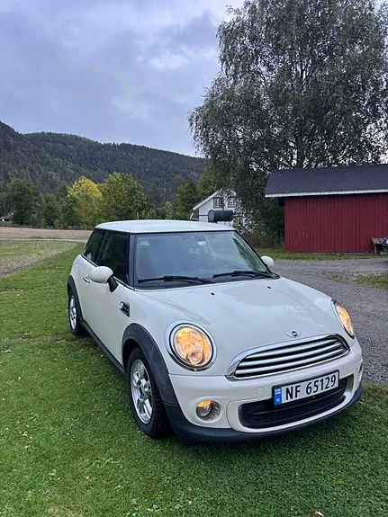 Mini One 2013 photo 5
