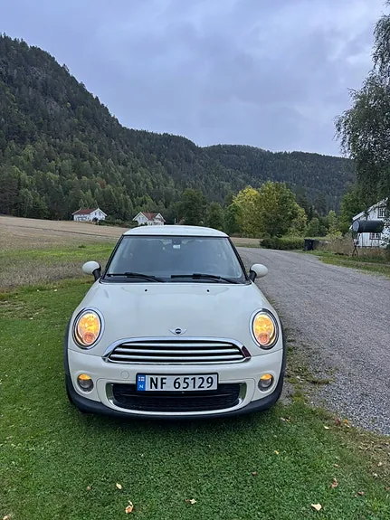 Mini One 2013 photo 4