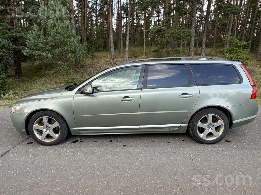 Volvo V70 2007 photo 2