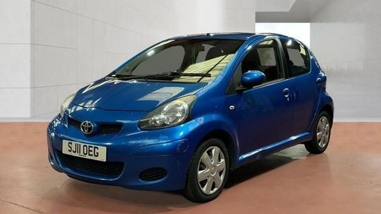 Toyota Aygo 2011 photo 2