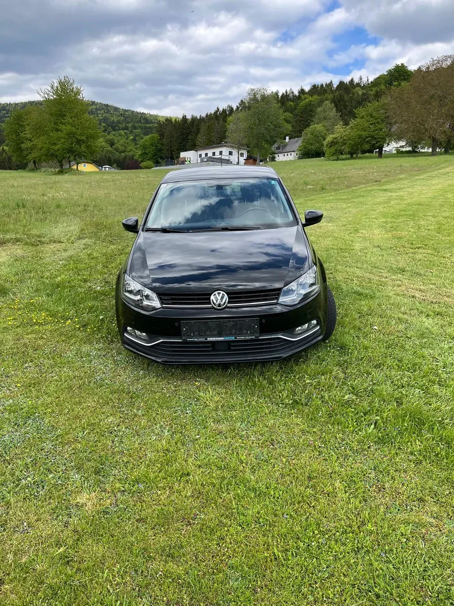 Volkswagen Polo 2015 photo 2