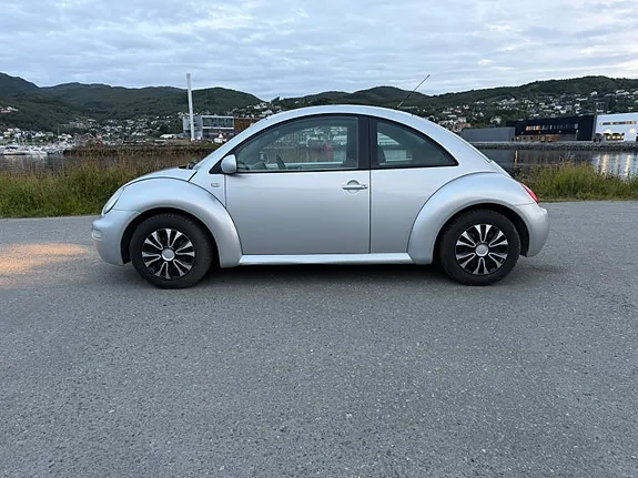 Volkswagen New Beetle 2003 photo 5