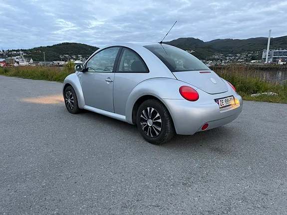 Volkswagen New Beetle 2003 photo 3