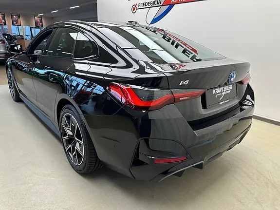 BMW I4 2024 photo 3