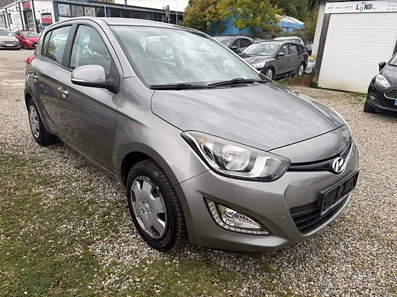 Hyundai I20 2013 photo 3