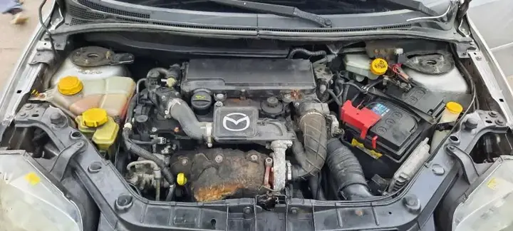 Mazda Mazda2 2004 photo 2