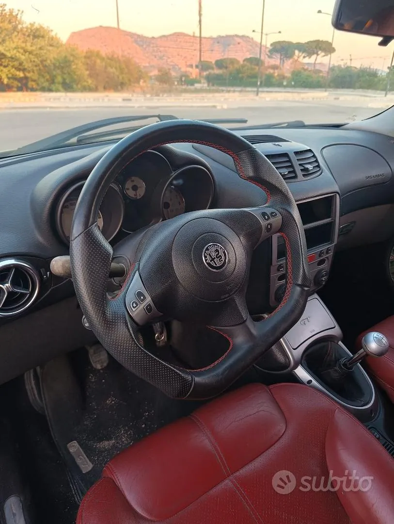 Alfa Romeo Gt 2004 photo 3