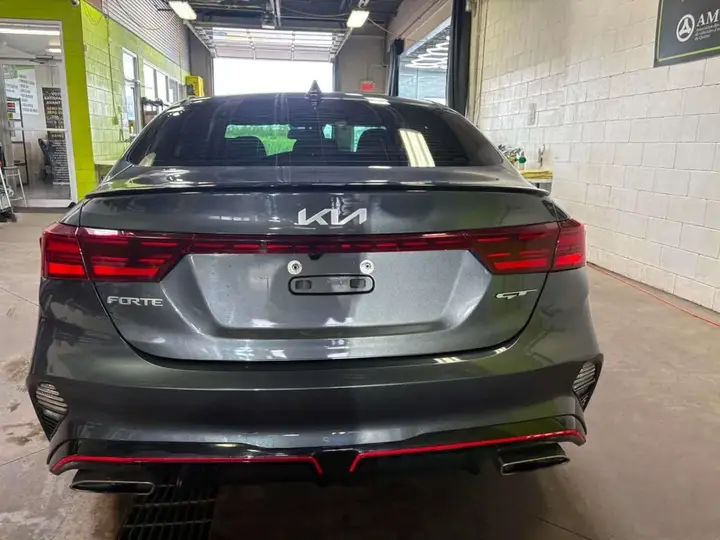 Kia Forte 2023 photo 4