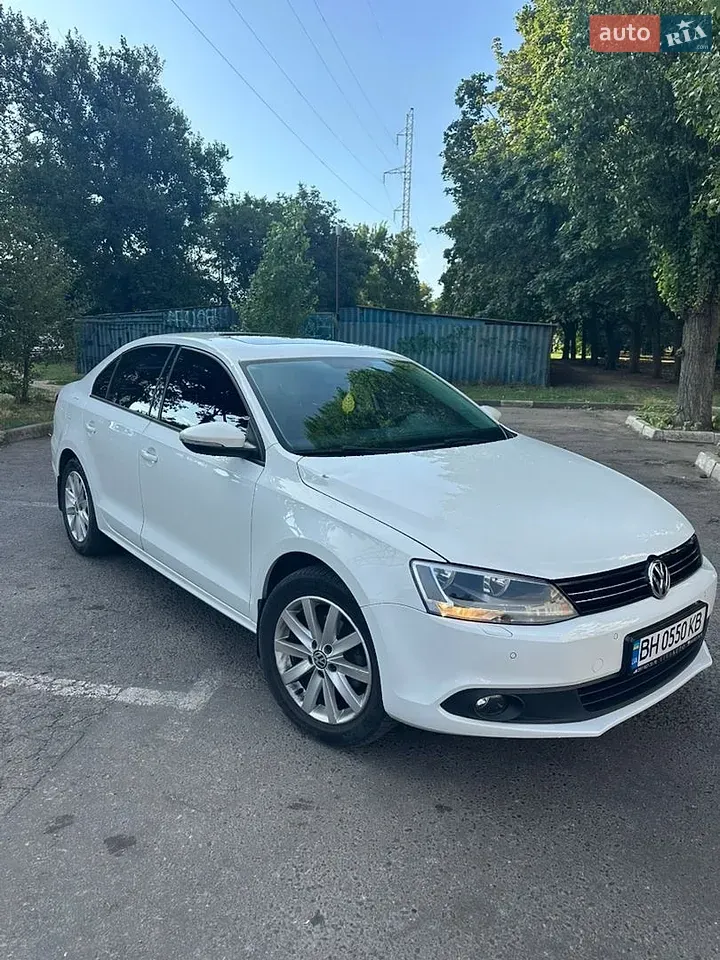 Volkswagen Jetta 2014 photo 3