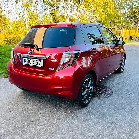 Toyota Yaris 2014 photo 5