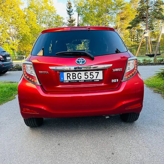 Toyota Yaris 2014 photo 4