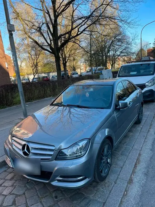 Mercedes-Benz C200