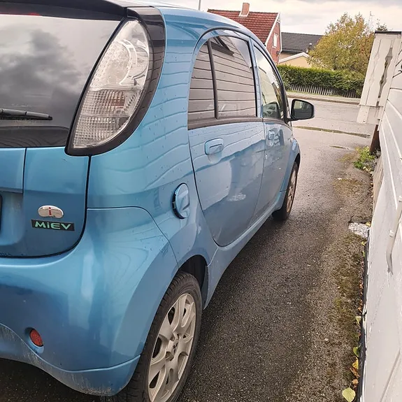 Mitsubishi I-Miev 2013 photo 4