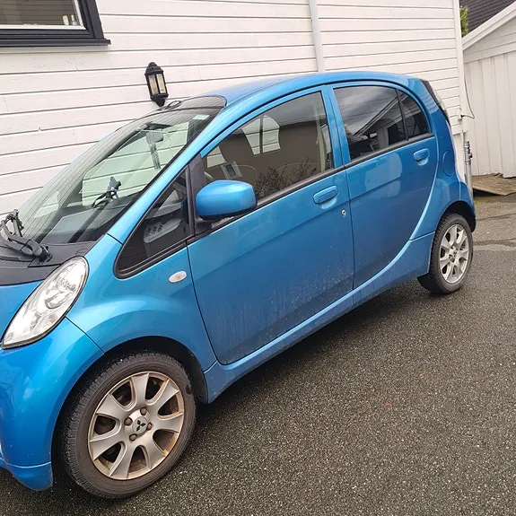 Mitsubishi I-Miev 2013 photo 5