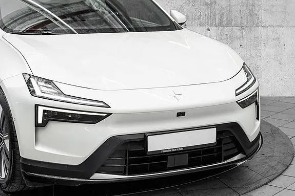Polestar 4 2025 photo 2