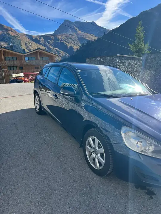 Volvo V60 2012 photo 2