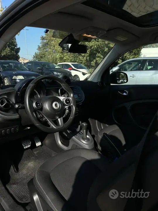 Smart Fortwo 2019 photo 5
