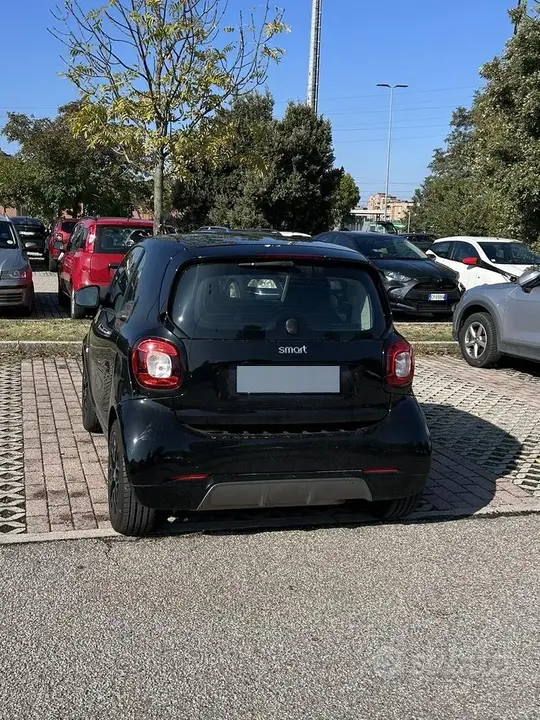Smart Fortwo 2019 photo 4
