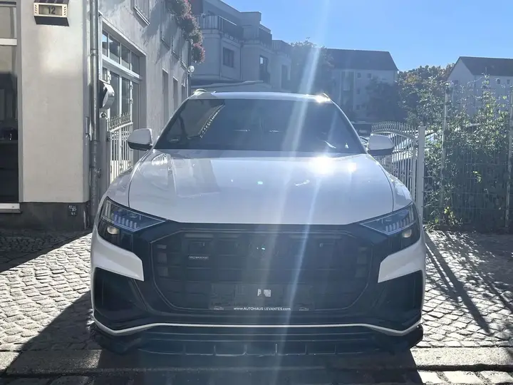 Audi Q8 2021 photo 2