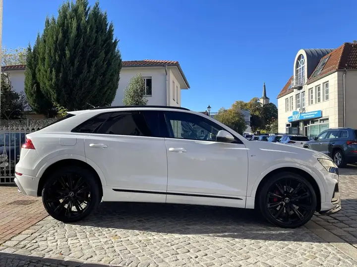 Audi Q8 2021 photo 4