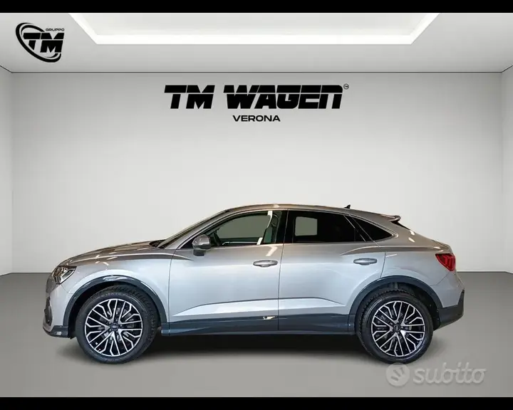 Audi Q3 2023 photo 2
