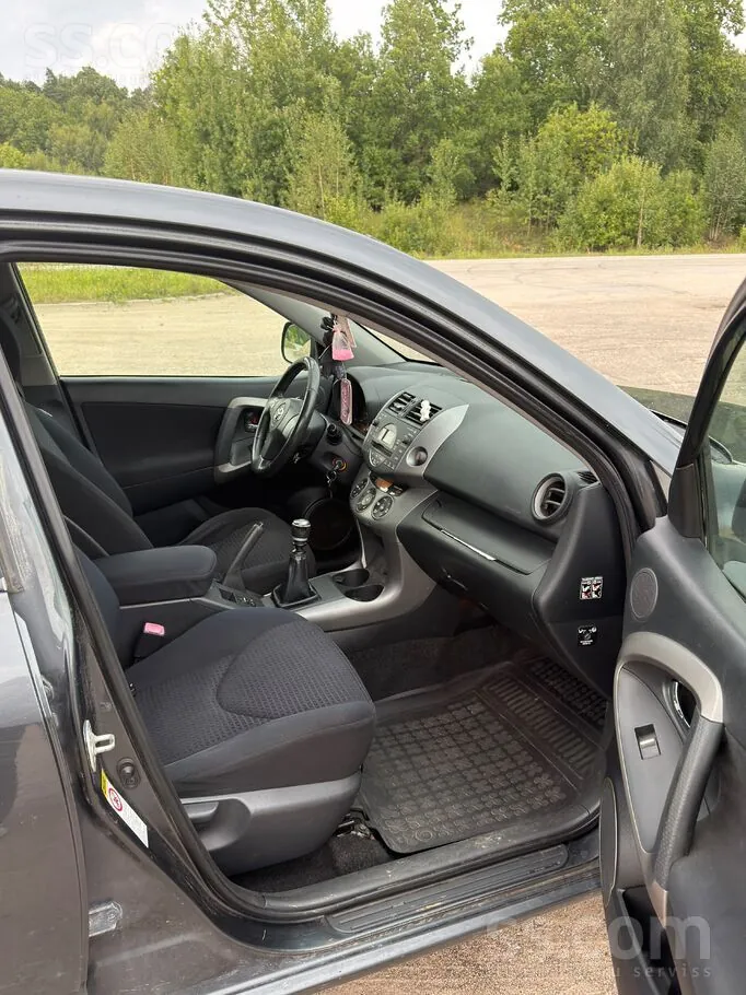 Toyota Rav4 2007 photo 4