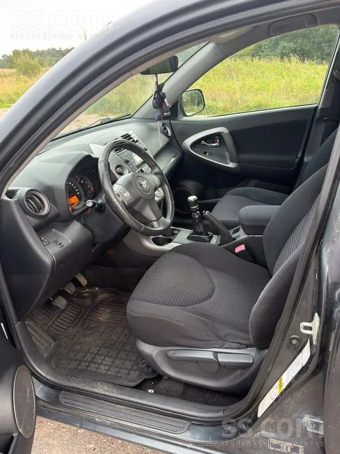 Toyota Rav4 2007 photo 3