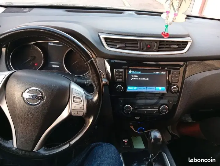 Nissan X-Trail 2016 photo 2