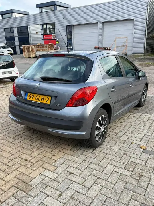 Peugeot 207 2008 photo 3