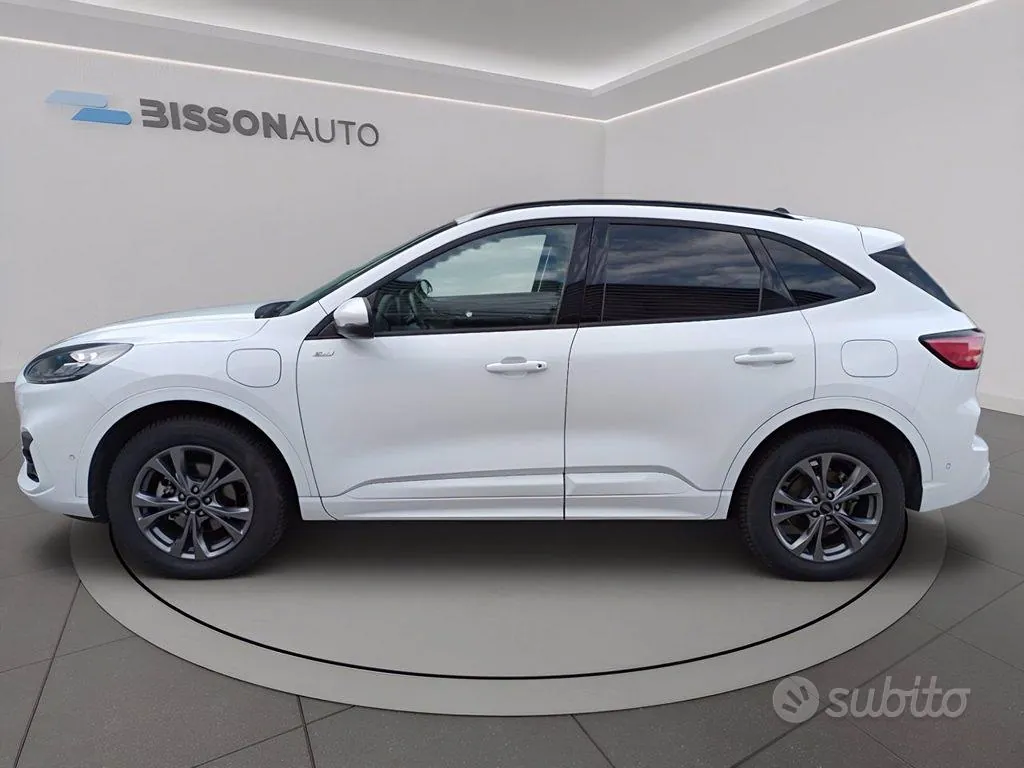 Ford Kuga 2023 photo 2