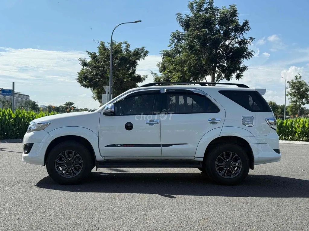 Toyota Fortuner 2015 photo 3