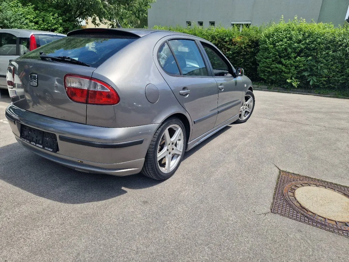 Seat Leon 2002 photo 3