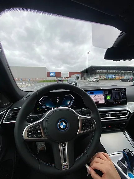 BMW I4 2023 photo 2