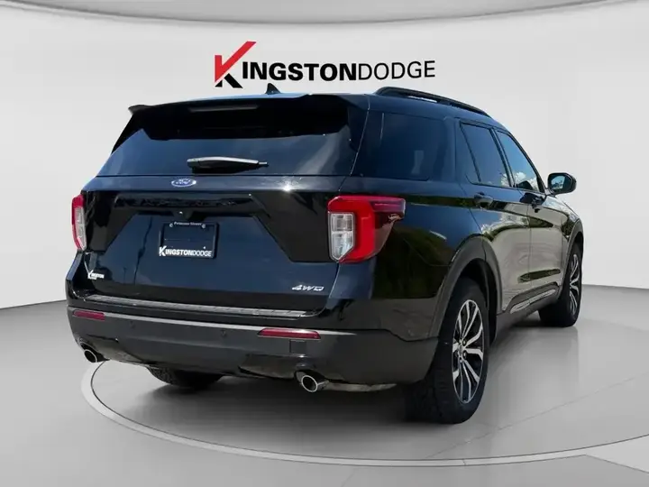 Ford Explorer 2023 photo 5