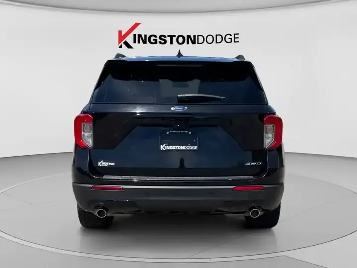 Ford Explorer 2023 photo 4