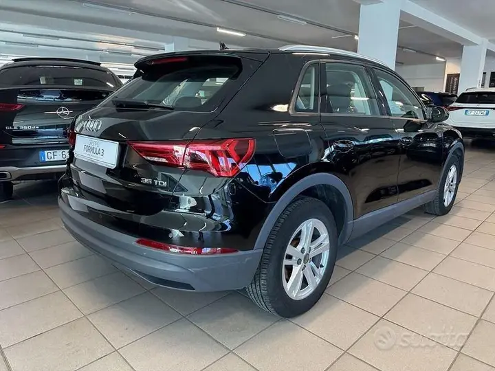 Audi Q3 2019 photo 3